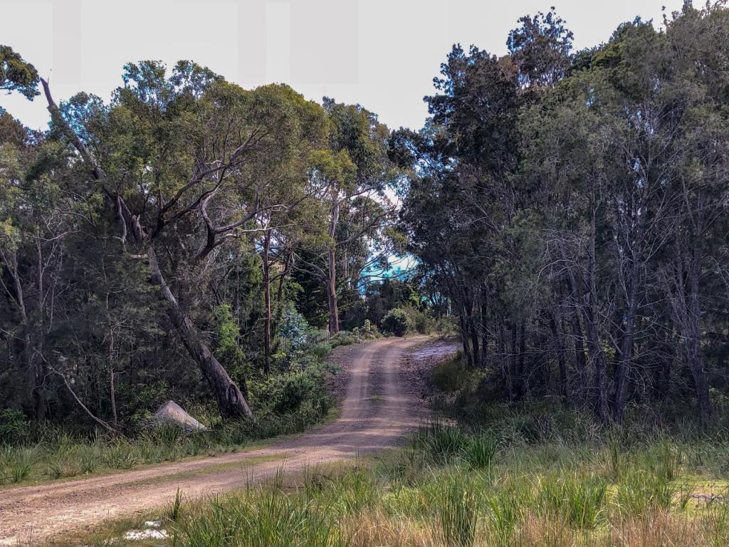 BAY Of FIRES ECO HUT Off Grid Experience At Binalong Bay - thumb 3