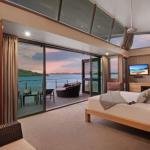 Yacht Club Villa 33 Serenity 4 Bedroom 4 Bathroom House Ocean Views 2 Buggies