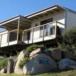 KINGFISHER COTTAGE Beachfront at the Binalong Bay - Click Find