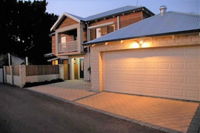 Terrific Townhouse - Renee