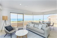 Cottesloe Ocean View House - Click Find