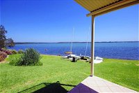 Blue Water at Mannering Park - Click Find