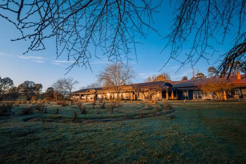 Acheron Valley Lakefront Cottages - thumb 2