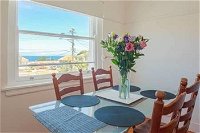 Coogee Apartment - Internet Find