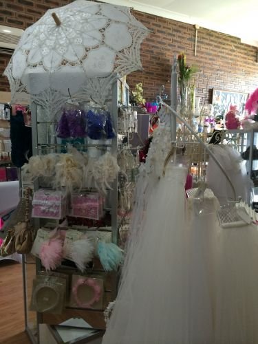 Wedding Shop on the Move - Internet Find