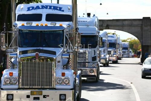 Daniel Trucking - Suburb Australia