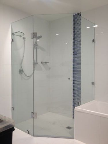 Great Lakes Wardrobes & Shower Screens - thumb 5