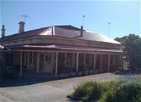 Old Bush Inn - Accommodation Sunshine Coast