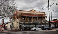 Royal Oak Hotel - Accommodation Mount Tamborine