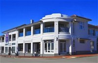 Cottesloe Beach Hotel - New South Wales Tourism 
