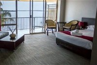 The Beachcomber Hotel - Accommodation Sunshine Coast