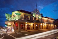 Town Hall Hotel - Accommodation Nelson Bay