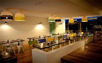 Deck Bar and Dining - Accommodation Australia