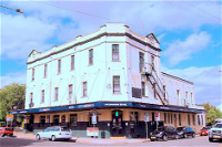 Caledonian Hotel - Redcliffe Tourism
