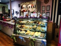 Zoe's Sweet Boutique Cafe - Accommodation Rockhampton