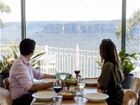 Christmas Day Lunch at The Lookout Echo Point - New South Wales Tourism 