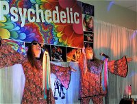 Psychedelic 70s Show The Retro Girls - Restaurant Darwin