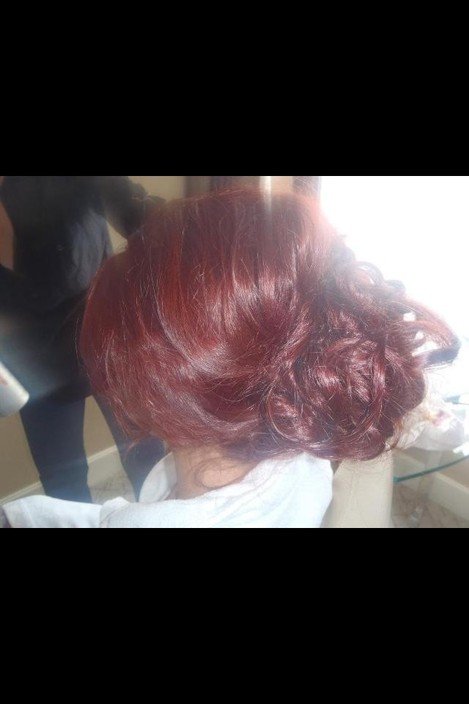 Renee Sallustio Hair Stylist / Colour Tecnician - thumb 3