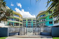 Rolling Surf Resort - Accommodation Brisbane