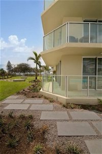 Hi Surf Beachfront Resort Apartments - Accommodation Sunshine Coast