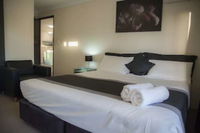 Chermside Court Motel - Schoolies Week Accommodation