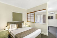 Toowong Inn  Suites - Maitland Accommodation