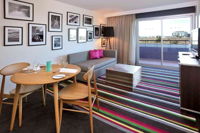 Mercure Melbourne Treasury Gardens - Accommodation Redcliffe
