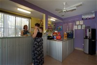 Twin Dolphins Holiday Park - Accommodation Redcliffe