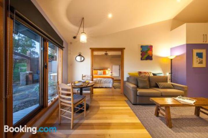 Research VIC Schoolies Week Accommodation