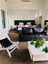 Elkamo Luxury Suites - WA Accommodation