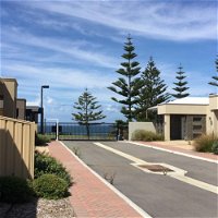 Villas on the Bay Kingscote - Townsville Tourism