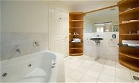 Lakeside Suites 2 - Accommodation NSW