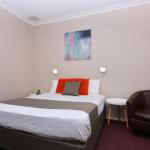 Motel Poinsettia - Australia Accommodation