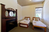 Deloraine Hotel - Accommodation Tasmania