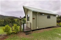 Mena Creek Flower House - Accommodation Sunshine Coast