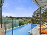 Lansdowne Villa with swimming pool - Accommodation Brisbane