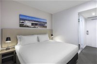 Travelodge Hotel Sydney Airport - Schoolies Week Accommodation