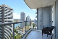 Absolute Luxury at Chevron Towers - Hotel WA