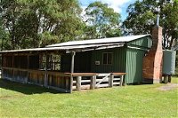 Four Bull Hut - Australia Accommodation