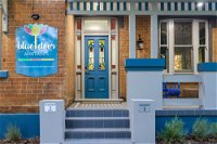 Blue Door Apartments - Southport Accommodation