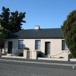 Gaol House Cottages - Your Accommodation