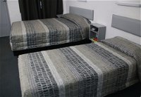 Bourbong Street Motel - Accommodation in Surfers Paradise