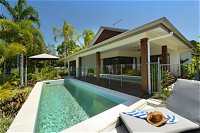 17 Cascade Luxury House on Fairway - Bundaberg Accommodation