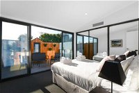 Boutique Stays County Down Port Melbourne - Accommodation Yamba