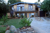 Alpine Apartment Great location with views of Lake Jindabyne - Accommodation Noosa