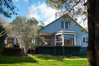 Boatshed Villa Green Door - Australia Accommodation