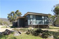 Ecocrackenback 17 Sustainable chalet close to the slopes. - Accommodation Broken Hill