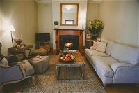 Apple Cottage Orange NSW - Southport Accommodation