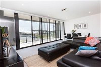 4 Bedroom Executive Apartment in the CBD - Accommodation Bookings