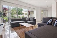 Luxury Townhouse 250m to the Beach - Hotels Melbourne